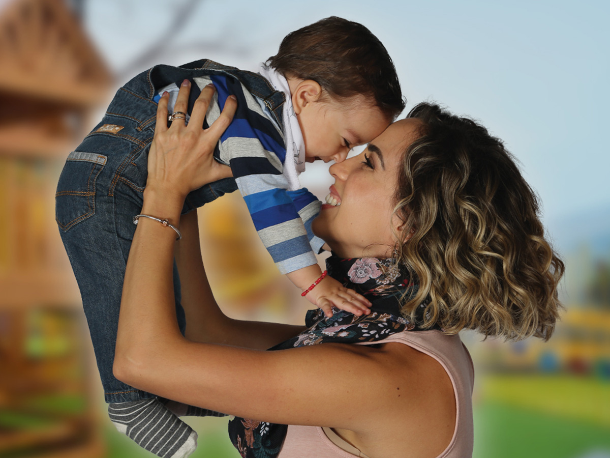 Mamá y bebé en clase Mamá & Yo — Estimulación temprana Colegio Copán Atizapán