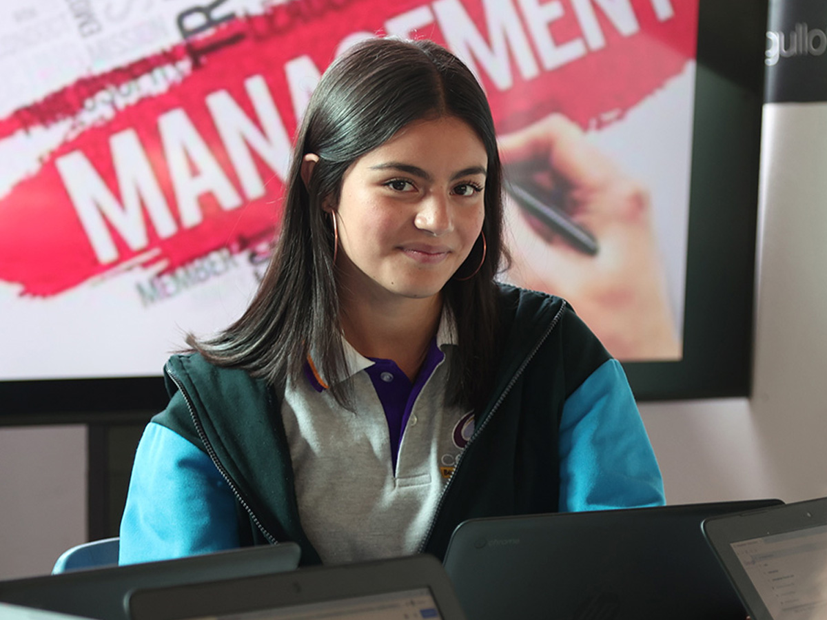 Alumnos de Secundaria bilingüe — Colegio Copán Campus Fuentes, Satélite